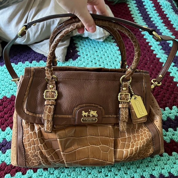 Coach Madison - Picture 1 of 8